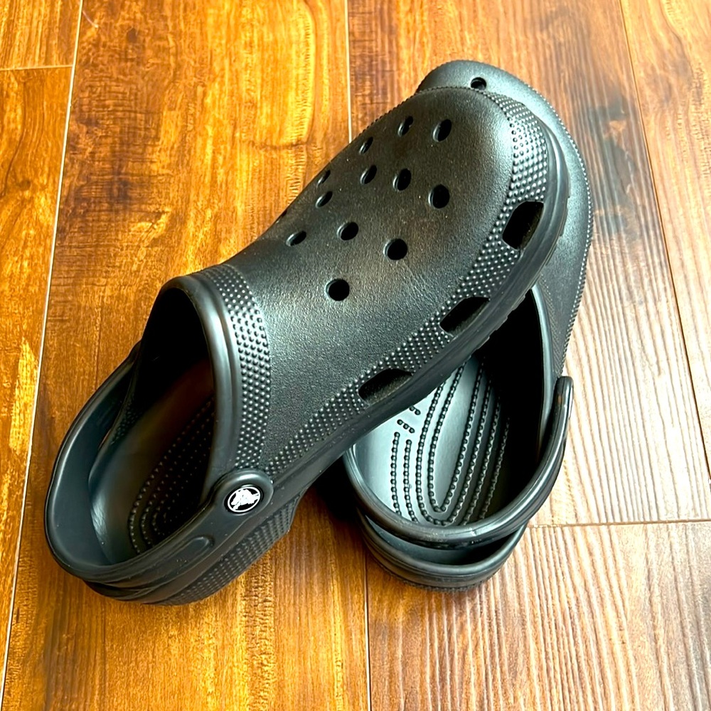 Women’s black Crocs size 12